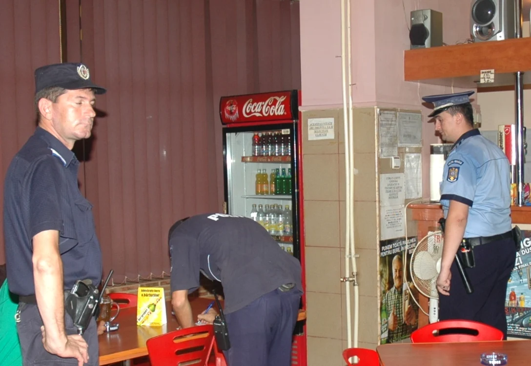 Un magazin din centrul orasului a fost spart iar hotii au furat casa de valori