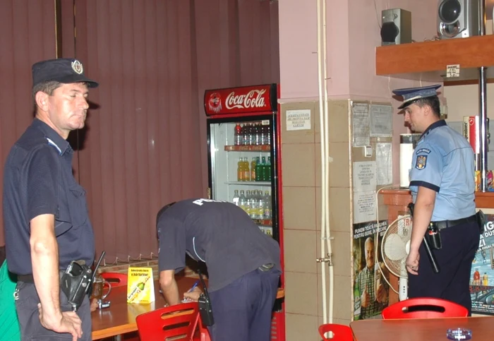 Un magazin din centrul orasului a fost spart iar hotii au furat casa de valori