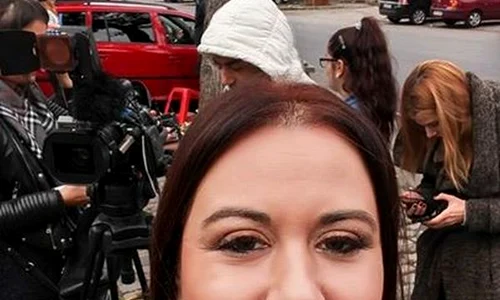 Oana Roman s a întors la filmări  jpeg