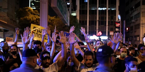 Proteste masive la Tel Aviv din cauza restricţiilor pentru coronavirus FOTO EPA-EFE / Abir Sultan