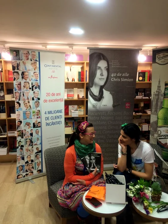 Chris Simion, la lansarea cărţii sale, la Humanitas Oradea