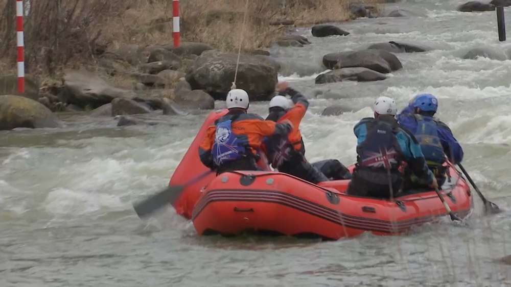 Atracție turistică la Curbura Carpaților, unde aventurierii au parte de multă acțiune VIDEO