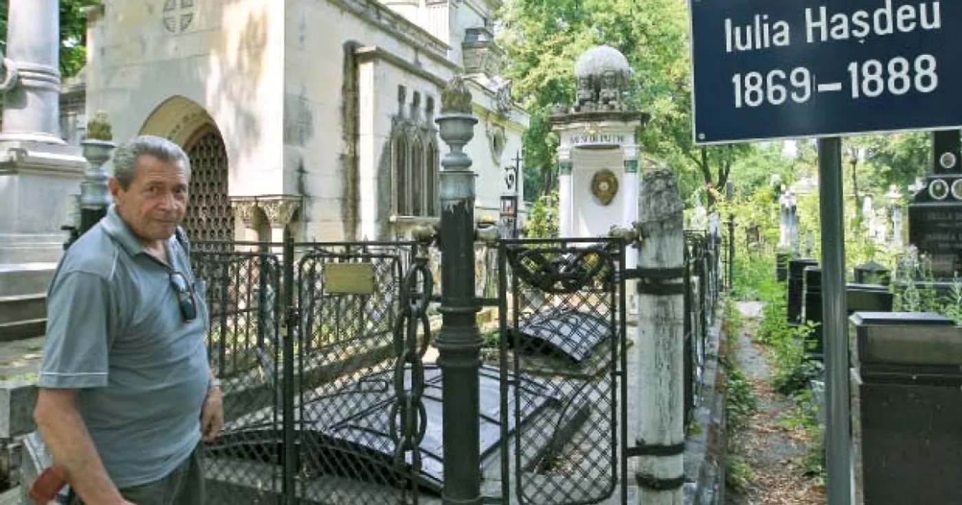 Monumentul funerar al Iuliei Haşdeu este unul dintre cele mai cunoscute obiective ale Cimitirului Bellu  