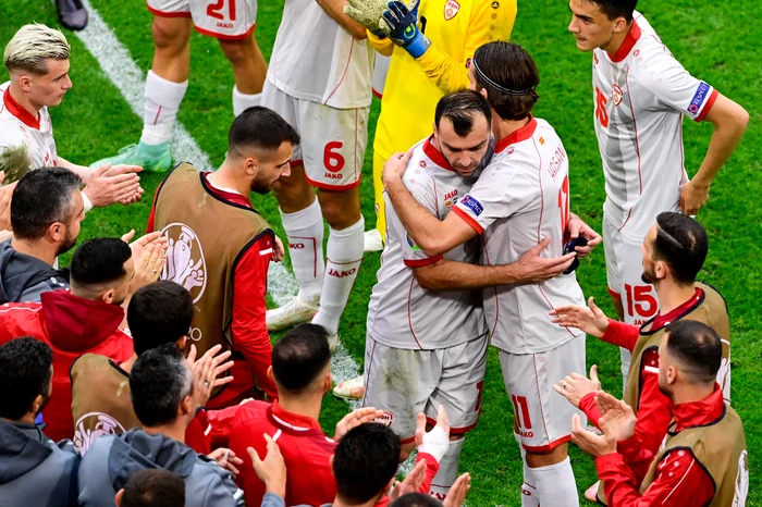 
    Goran Pandev a fost felicitat de colegi și adversariFoto: Guliver / GettyImages  