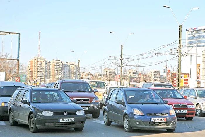 Motorina este carburantul cel mai folosit de români: 75% din mașini au motoare diesel şi doar 25% sunt pe benzină