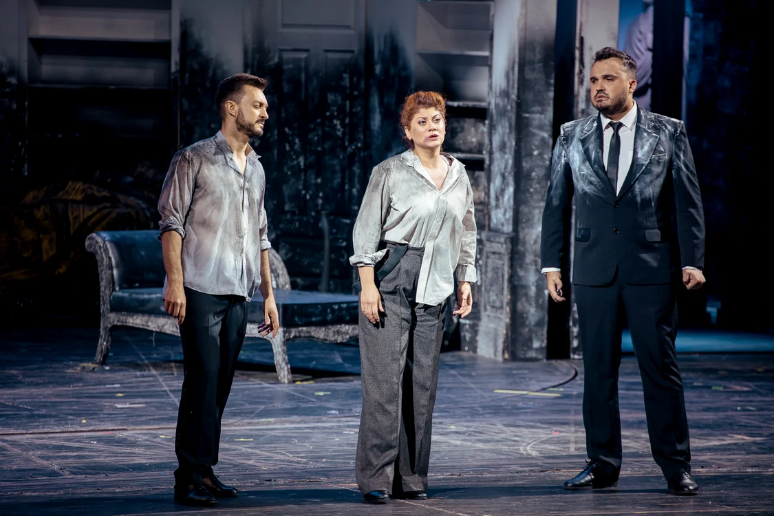 Andrei Lazăr, Florentina Soare, Damian Vlad. Foto Andrei Grigore / Opera Națională București