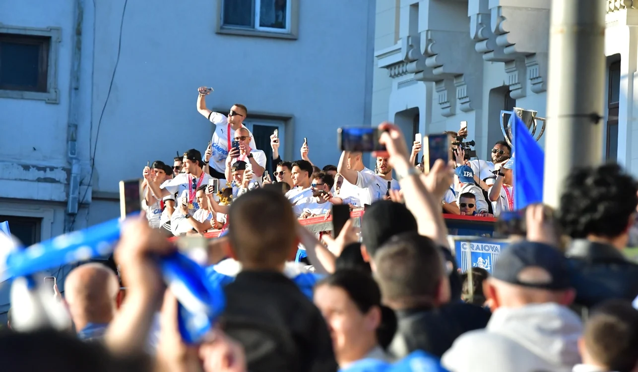 Universitatea Craiova sărbătorind titlul Foto/Sportpictures