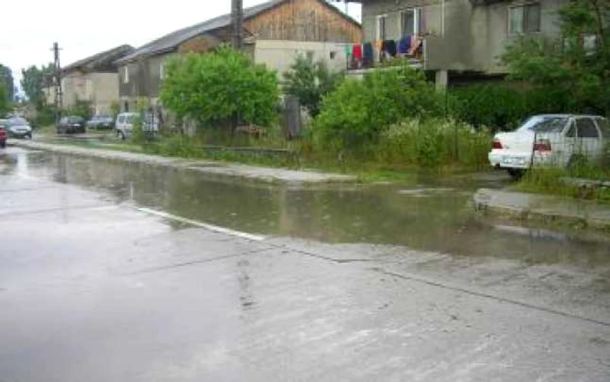 ANM a emis o informare de ploi şi lapoviţă