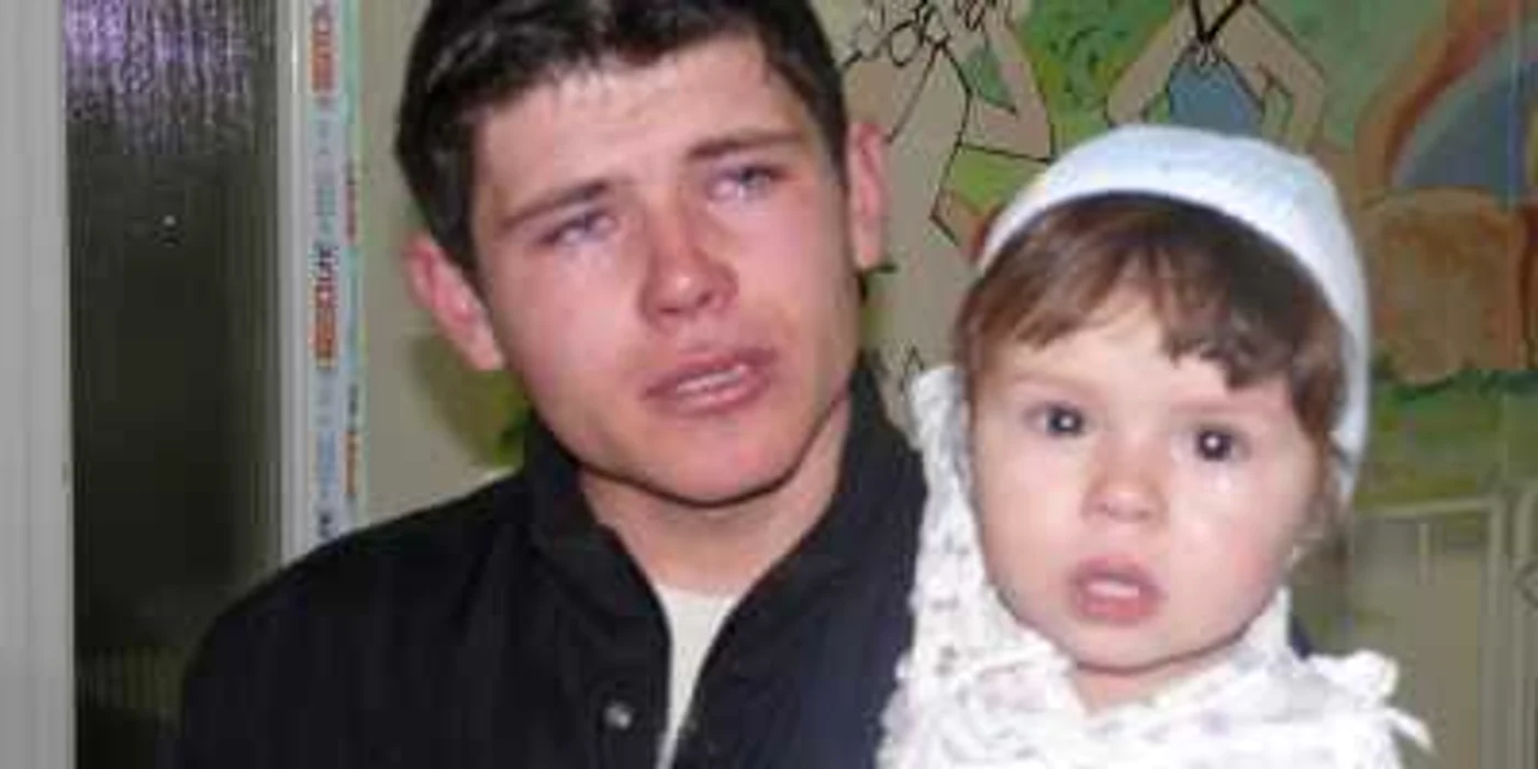 Fetiţa nu a vrut să se mai despartă de tatăl său