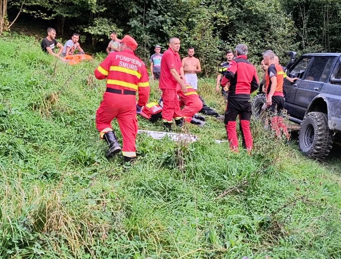 Bărbatul a fost rănit de animalul sălbatic. Foto Facebook/Salvamont Maramureș