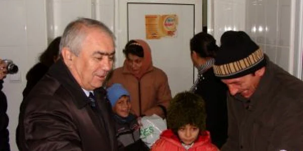 Târgu-Jiu. Primarul a fost alături de nevoiaşi