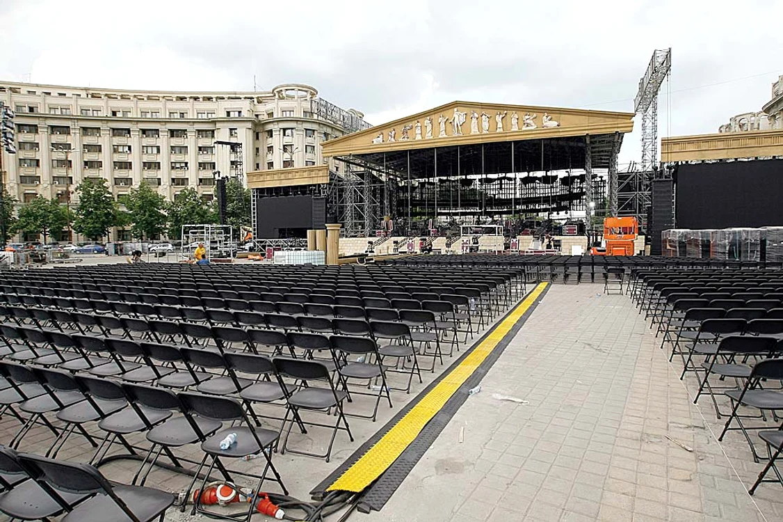 
    Cele 7 concerte ale lui André Rieu au loc în Piaţa Constituţiei  