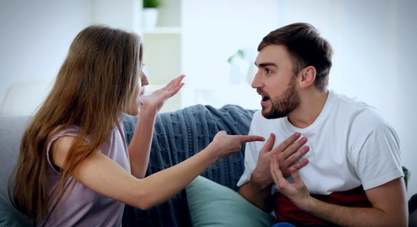 
    Horoscop zilnic 4 mai 2021: Vărsători vor avea discuții tensionate în familie Sursă foto: Shutterstock  