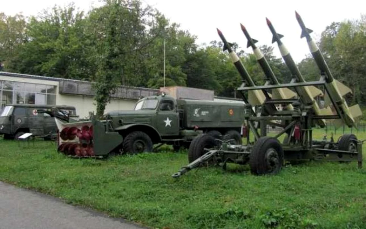 Parcul de distracţii din Orăştie, pe locul bazei militare.