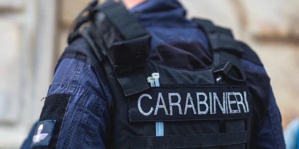carabinieri foto shutterstock