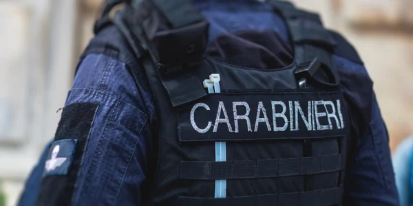 carabinieri foto shutterstock