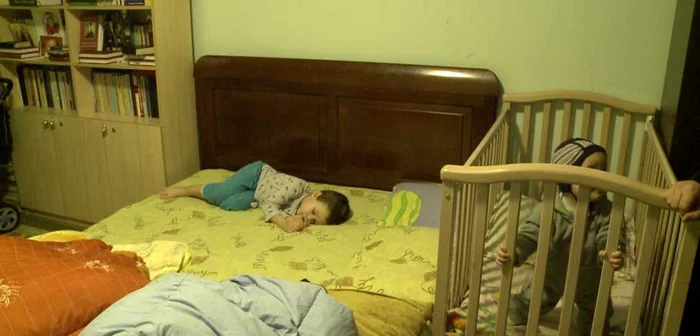 Copiii erau în camera părinţilor când a căzut tavanul