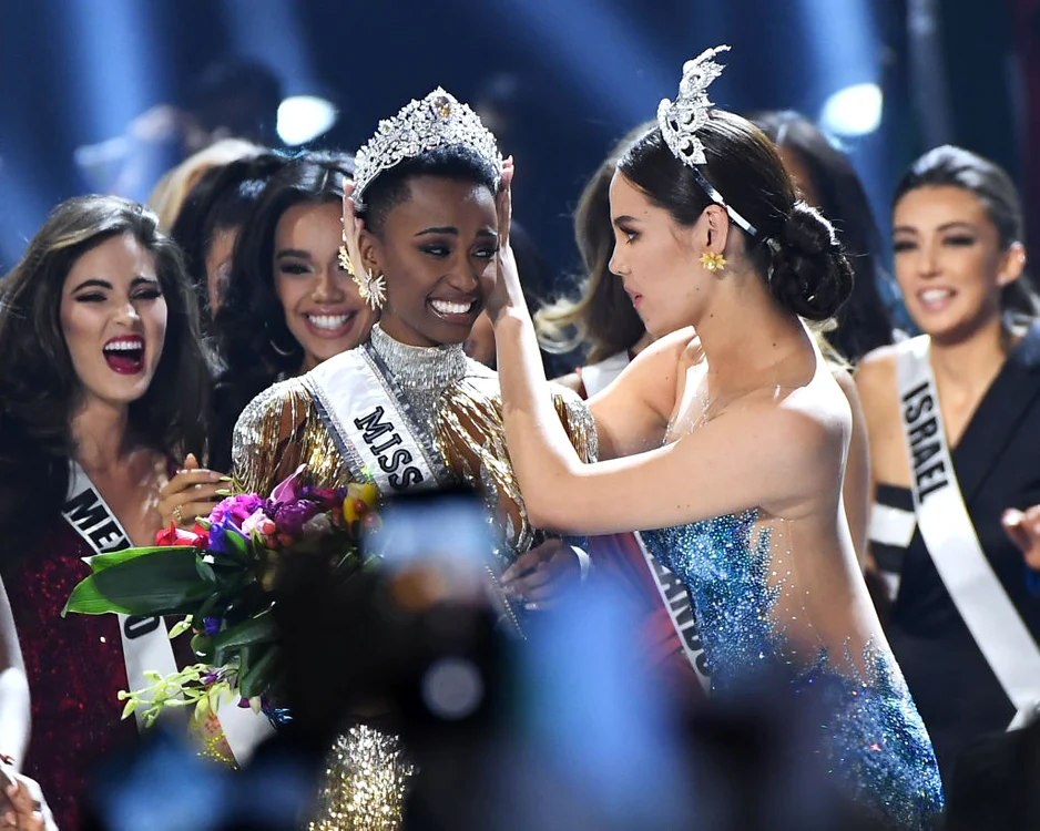
    Zozibini Tunzi a câștigat titlul de Miss Universe 2019Foto: Getty  