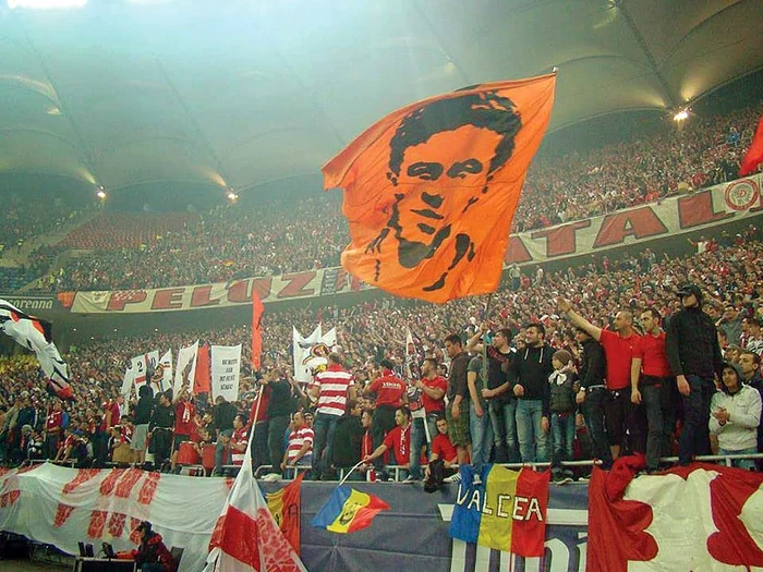 Stoican a îmbrăcat tricoul Universităţii în perioada 1995 – 2002 şi a marcat două goluri Foto: Mediafax