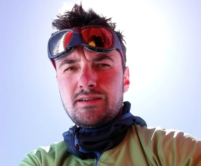 
    Alex Găvan a scăpat ca prin minune din tabăra de pe muntele Lhotse (foto: arhivă personală)  