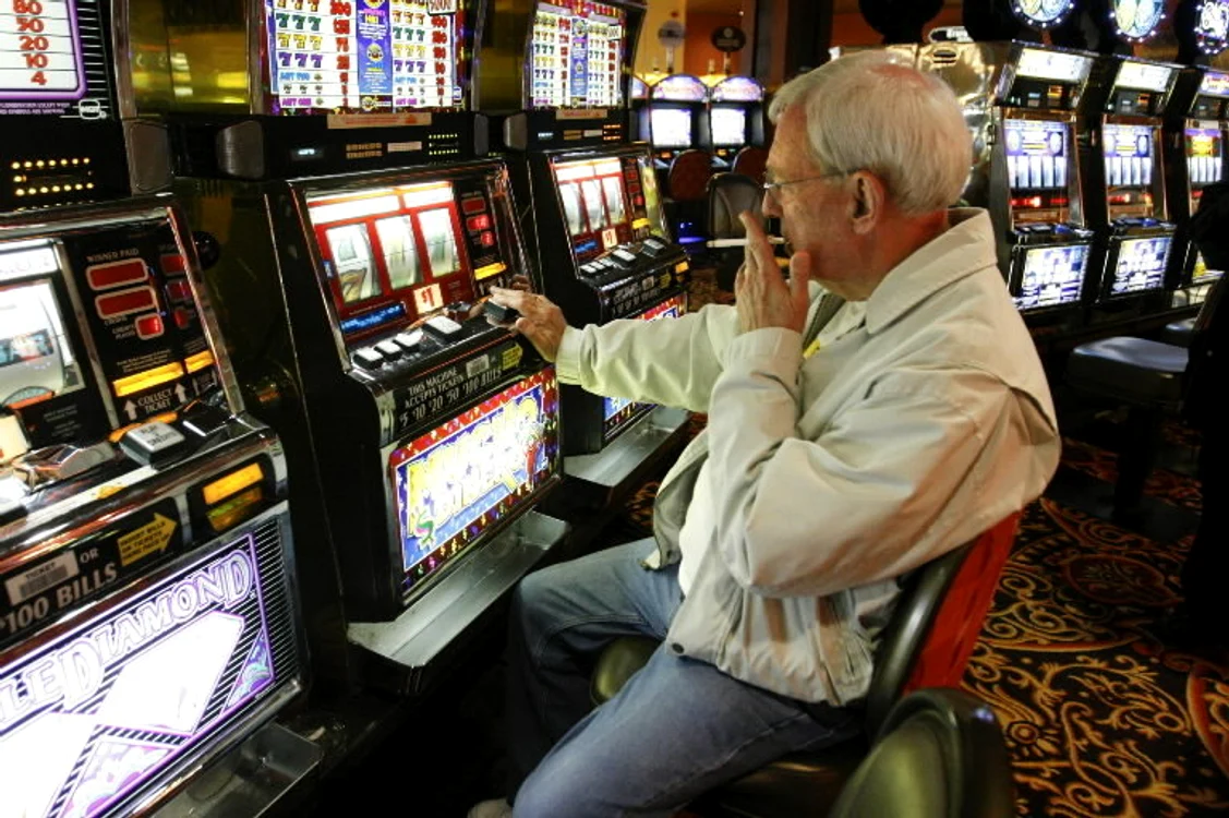 Omul a băgat 13 lire la casino şi a câştigat 9 milioane de lireFoto: bonusforplay.blogspot.com