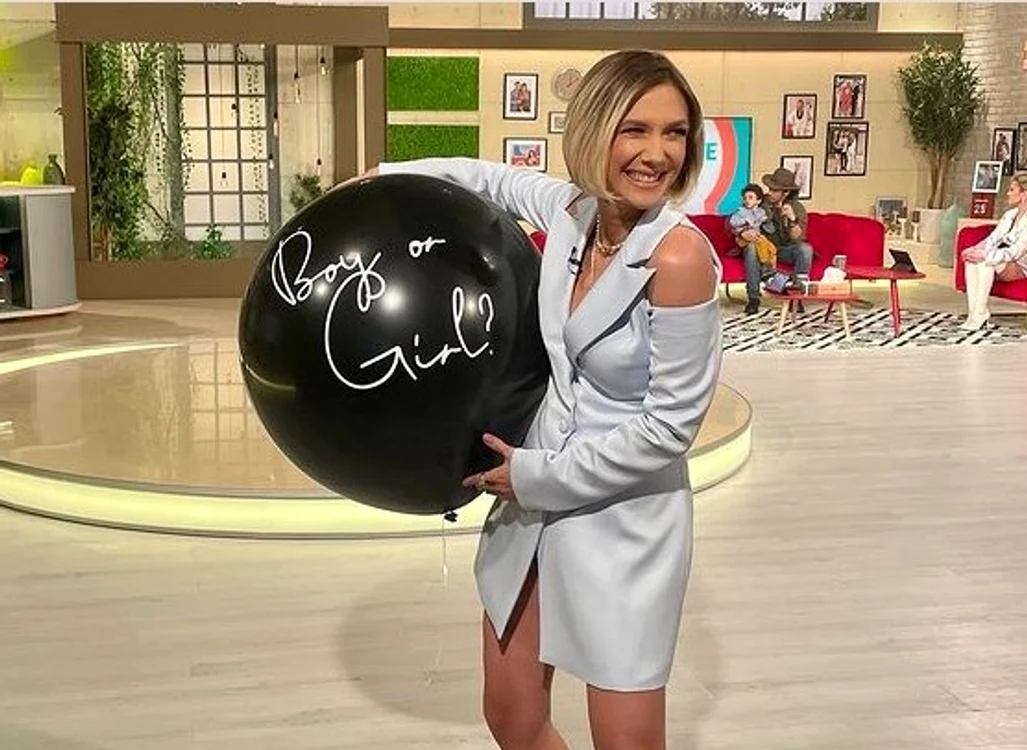 
    Adela Popescu a dezvăluit că va mai avea un băiețelfoto: arhiva personală/Instagram  