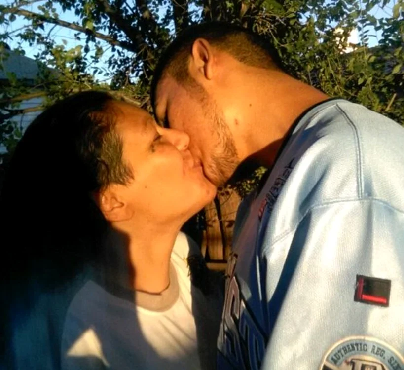 
    Monica Mares și Caleb Peterson sunt dispuși să îndure orice pentru a-și continua relațiafoto: Arhiva Personală/Daily Mail  