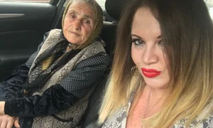 Oana Lis și bunica ei jpeg