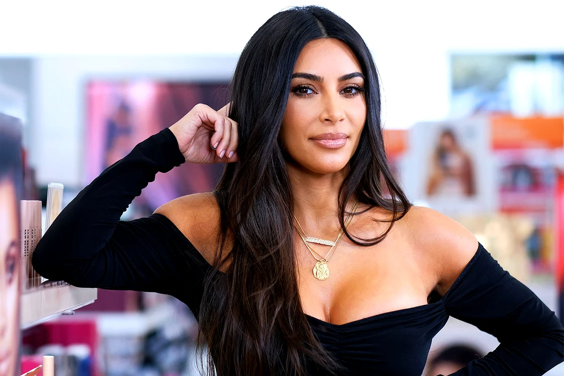 Preparatul secret al lui Kim Kardashian pentru un păr sănătos (sursa foto Getty)