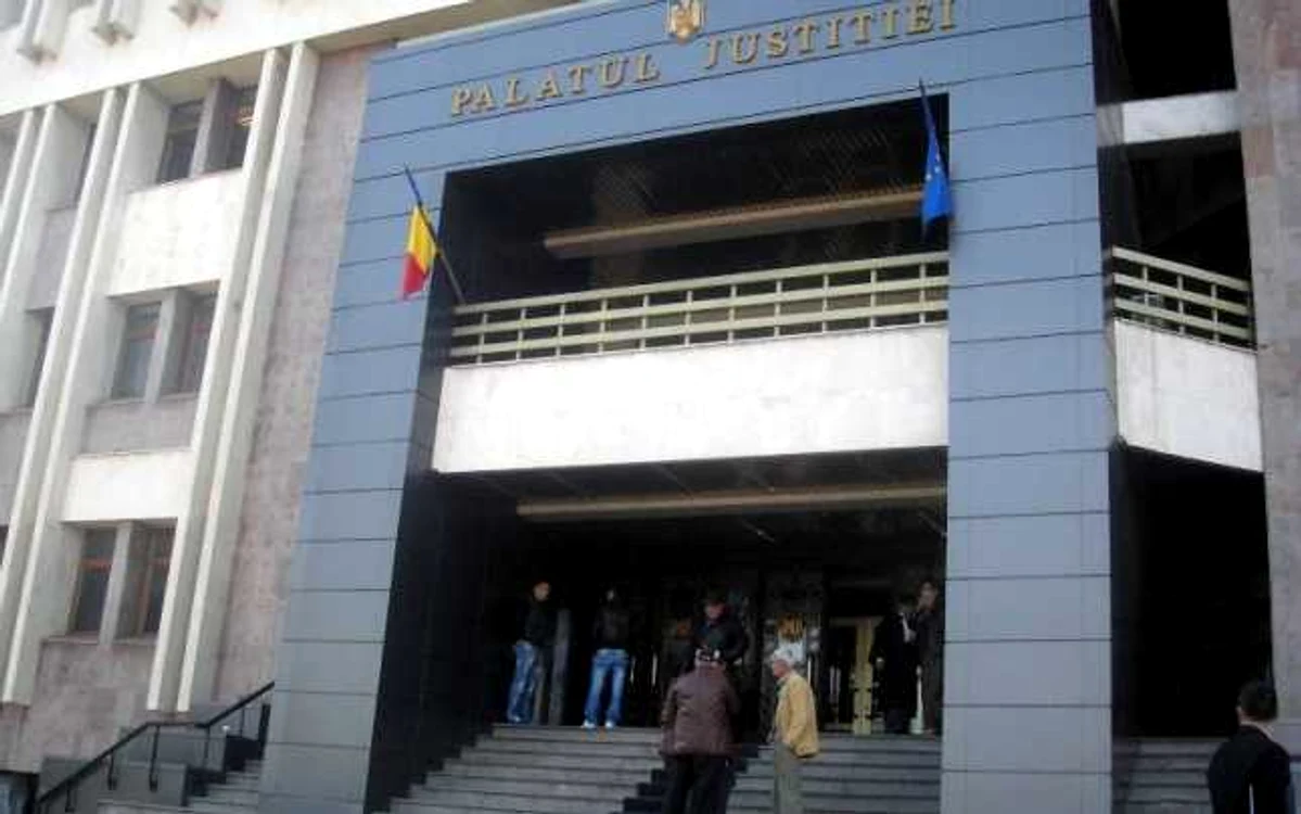 Avocaţii protestează pentru că nu şi-au primit banii pentru "oficii". Foto: Arhivă