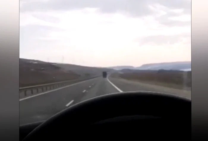 
    Şoferul are 30 de ani şi este din judeţul MureşFoto: captură video  