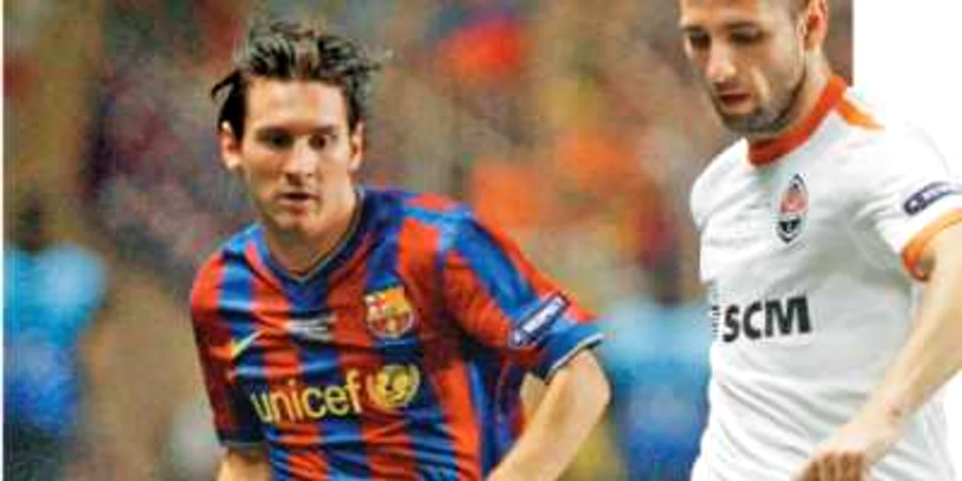 Raţ (dreapta) ar putea avea şansa de a se duela din nou cu Messi