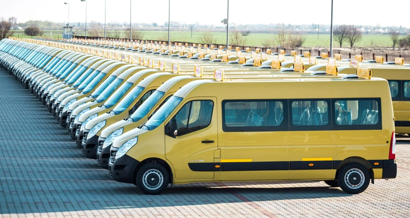 Fiecare localitate din județ va avea microbuz electric sau hibrid pentru elevi FOTO: CJ Galați 