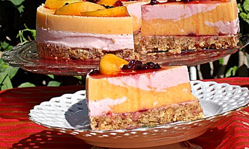 tort cu caise jpeg