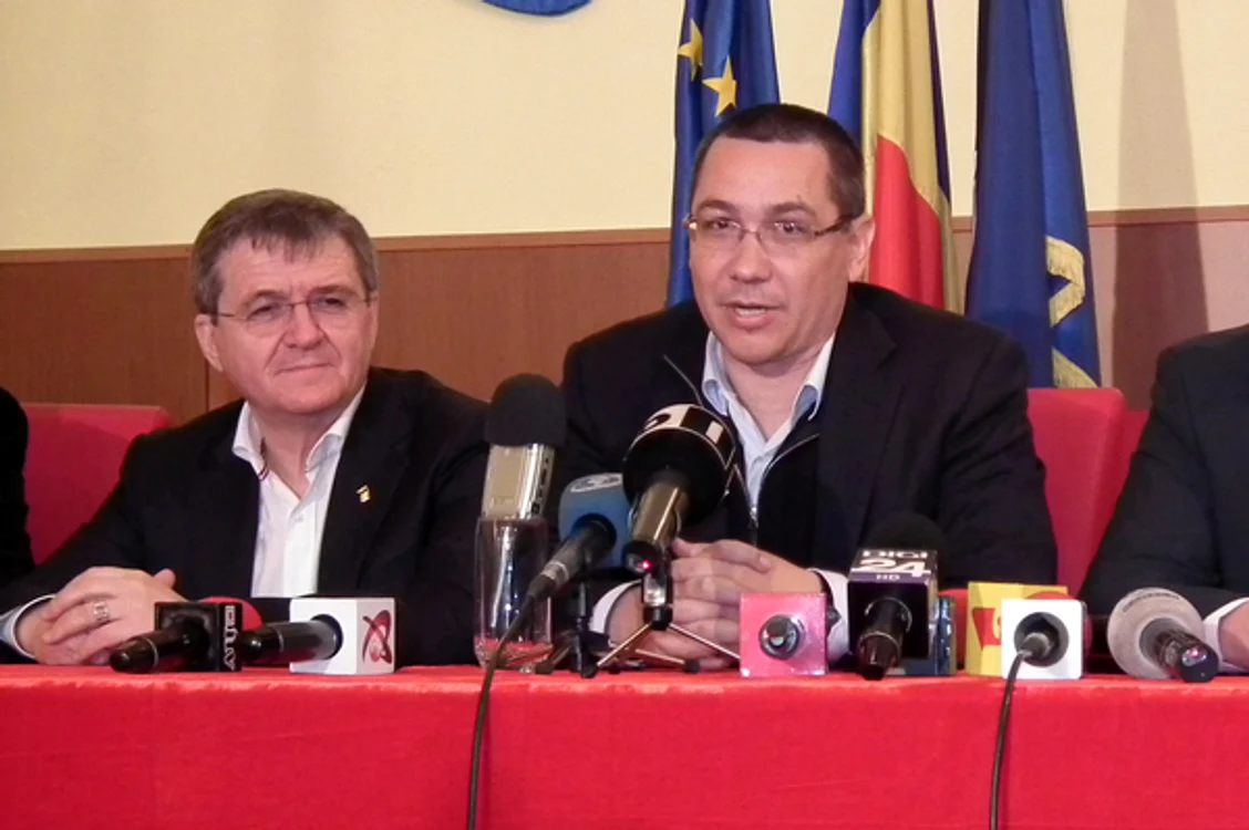 
    Mircea Govor, şeful PSD Satu Mare, alături de Victor Pontafoto: Interactivnews.ro  