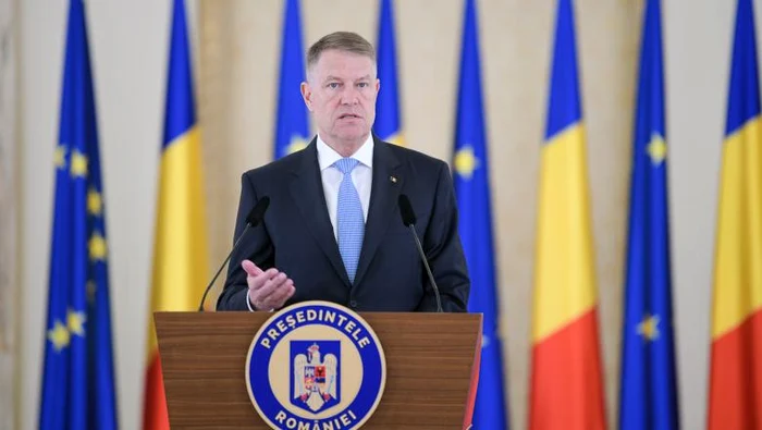 
    Klaus Iohannis a luat act de demisia lui Victor CostacheFoto: Administrația Prezidențială  