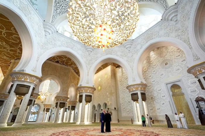 Donald Trump vizitează Marea Moschee Sheikh Zayed FOTO Profimedia