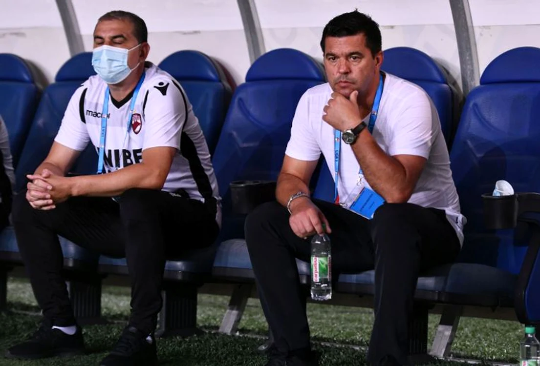 
    Cosmin Contra se gândește ce jucători să mai aducă la DinamoFOTO: Sportpictures.eu  