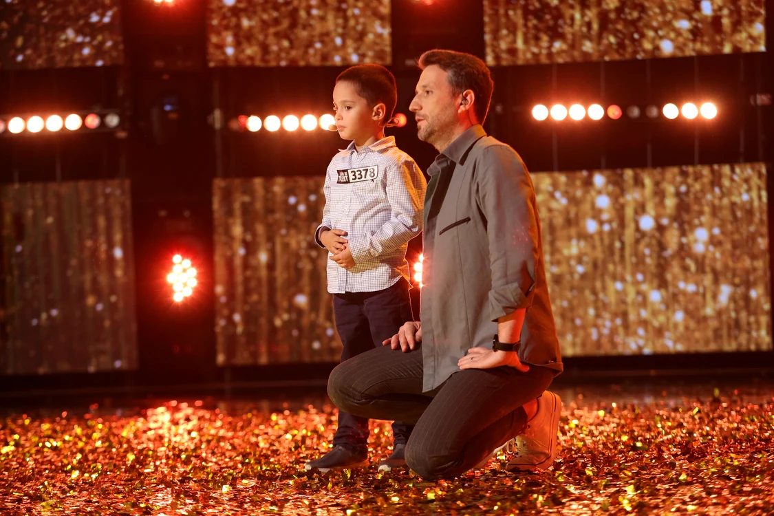 Theodor Marcu a primit golden buzz de la Andi Moisescu