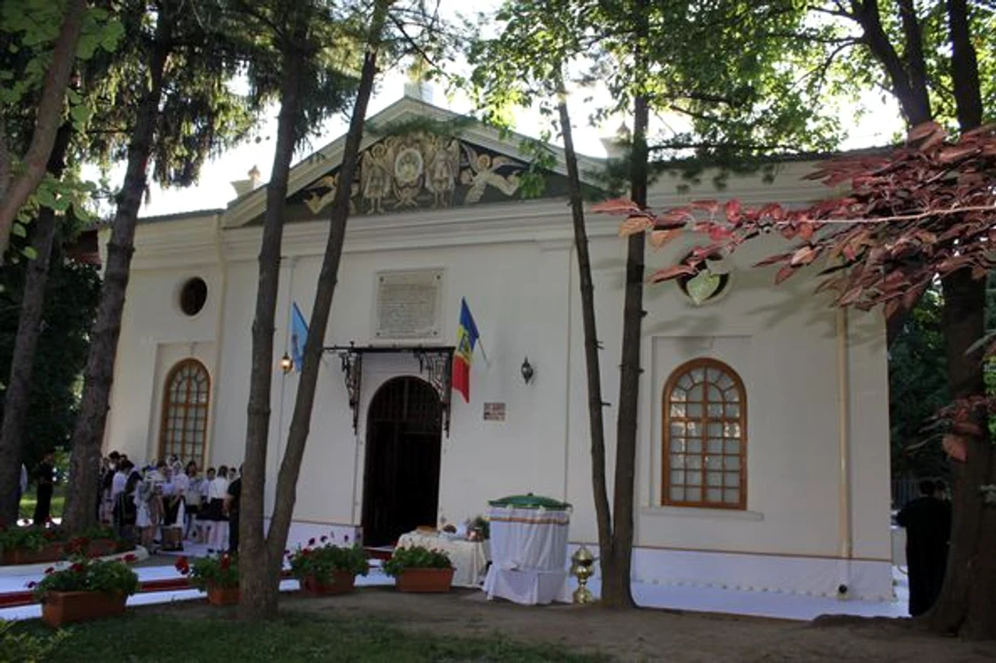 Singura moschee din România transformată în biserică ortodoxă FOTO: Parohia Sfinţii Mihail şi Gavril