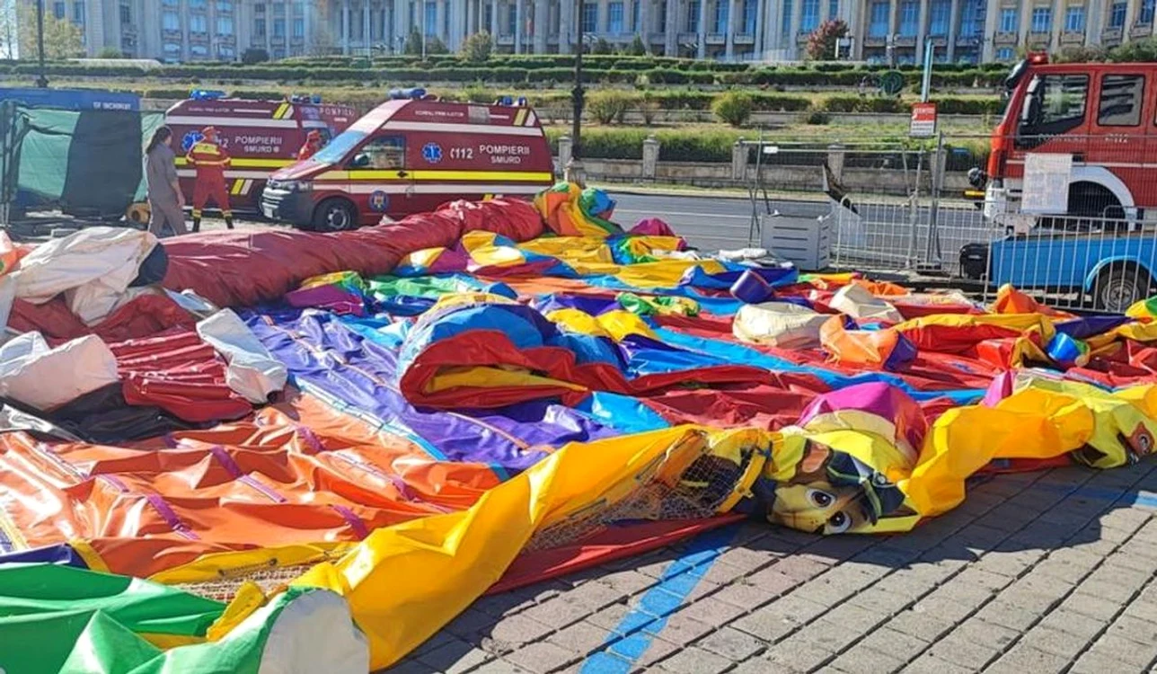 Cinci copii au fost prinși într-un tobogan gonflabil dezumflat la Eforie Nord FOTO: Arhivă