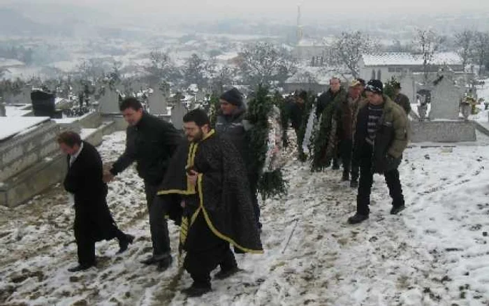 Opt mureşeni au murit de gripă nouă