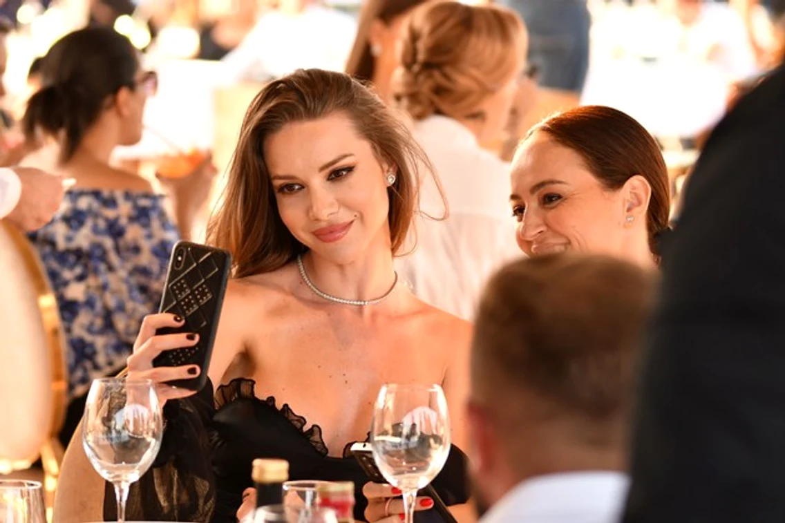 otilia bilionera sexy jpg jpeg