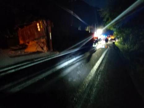 Coliziune în lanț pe Valea Oltului DN7 în zona Lotrișor Brezoi din Vâlcea soldată cu două victime Foto ISU Vâlcea jpeg