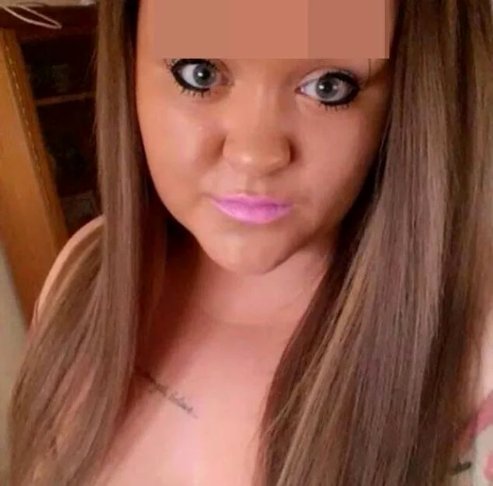 Fotografia cu sprâncenele fetei i-a şocat pe cei care au văzut-o