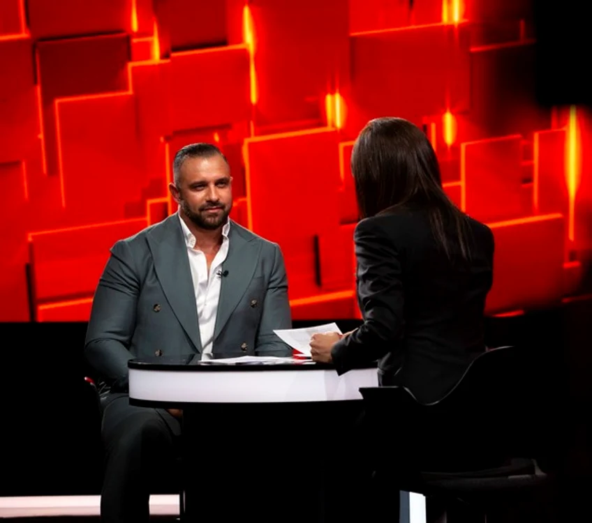 
    Bianca Drăgușanu, Alex Bodifoto: Facebook / Kanal D  