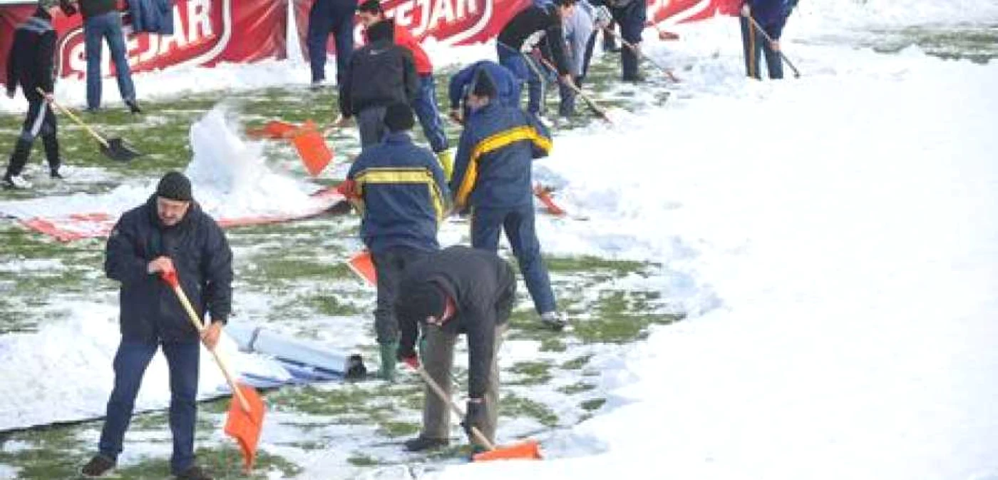 Zăpada căzută în ultimele zile a făcut ca etapa să se amâne