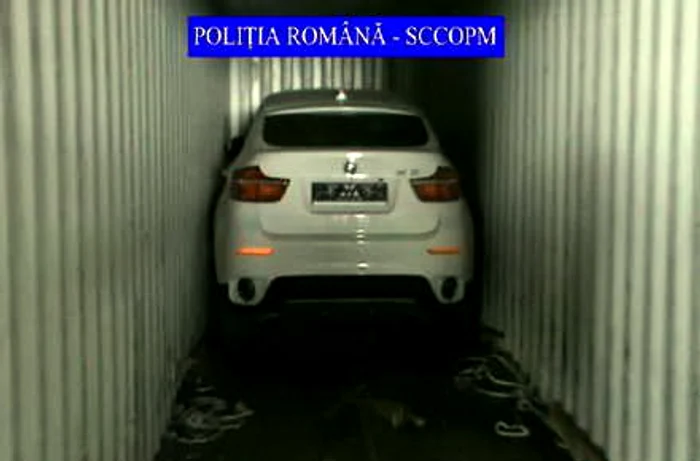 
    Portul Constanța a ajuns placă turnantă pentru traficul cu mașini furate  