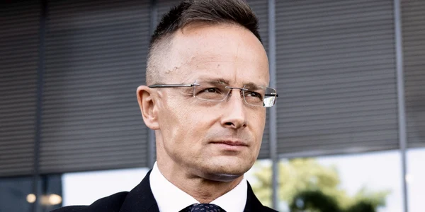 Péter Szijjártó facebook png