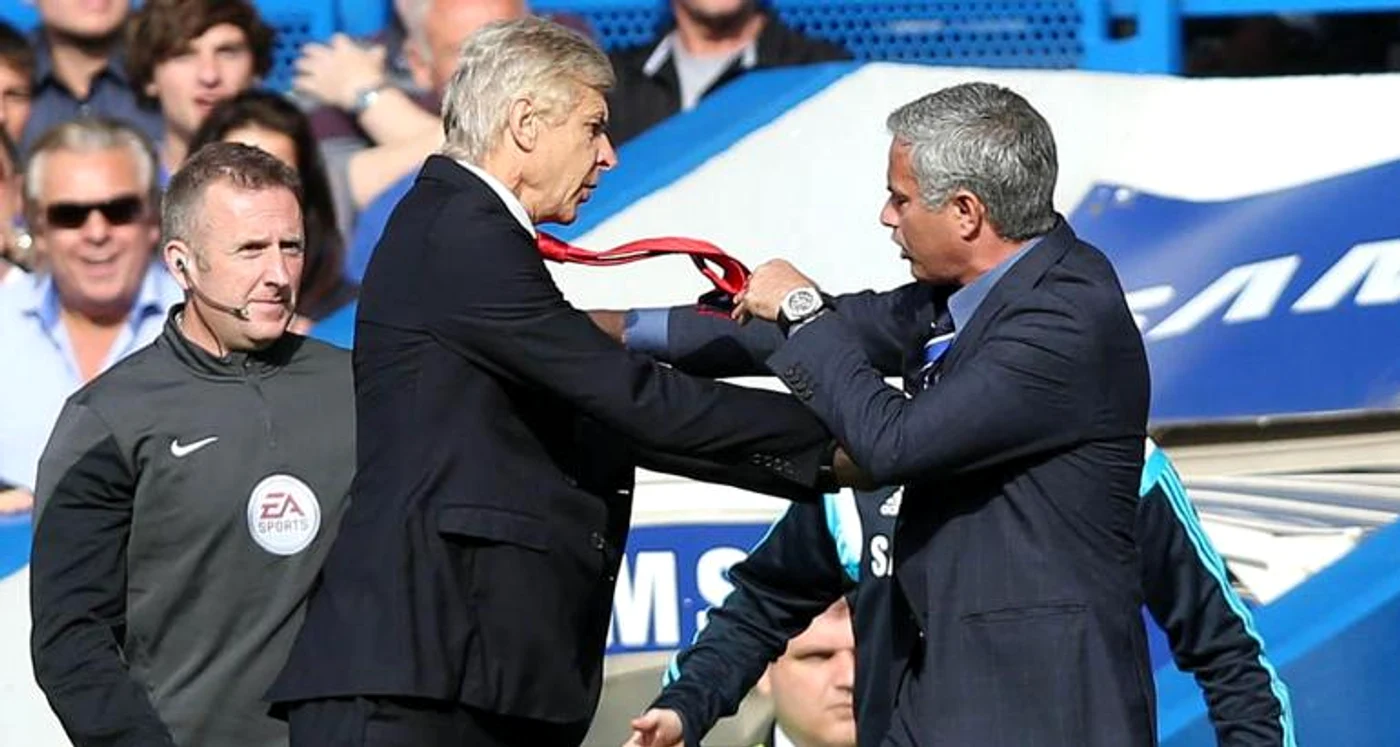Cei doi antrenori au fost tot timpul în adversitate şi la un Chelsea - Arsenal, 2-0, s-au îmbrâncit ca doi şcolariFoto Click!
